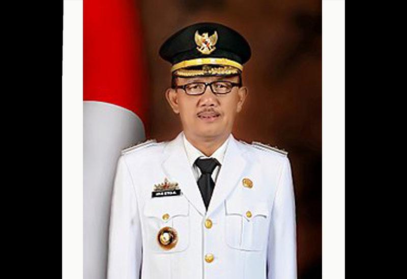 Bupati Pesisir Barat, Dr.Drs.Hi.Agus Istiqlal, SH, MH