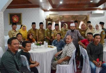 Pemerintah Kota Bengkulu memberikan bantuan modal usaha kepada 23 orang penyandang disabilitas dari 8 Kecamatan di Kota Bengkulu