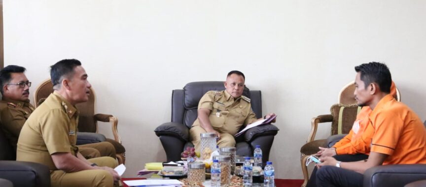 Audiensi Bersama Pos Indonesia Cabang Bandar Lampung, Ini Pesan Bupati Dalam Penyerahan BSST