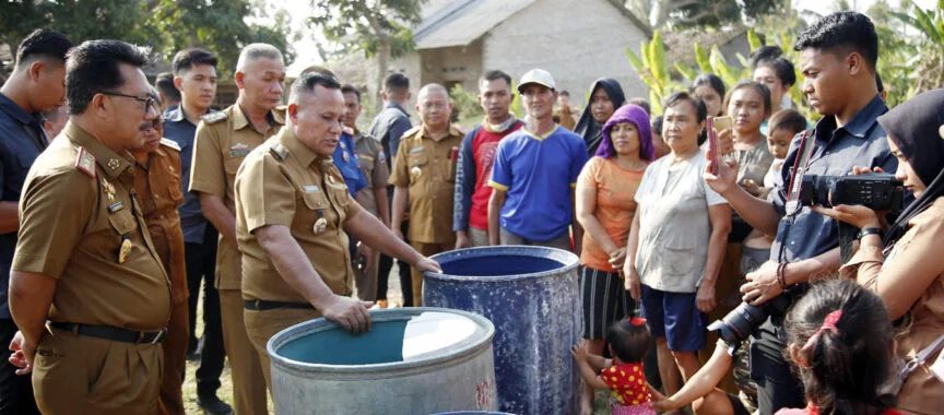 Bantu Warga Kesulitan Air Bersih, Nanang Ermanto Turun Langsung