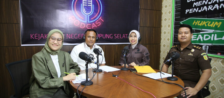 Saat Podcast Di Kejari Lamsel, Bupati Nanang Sampaikan Perkembangan Pembanguan Daerah