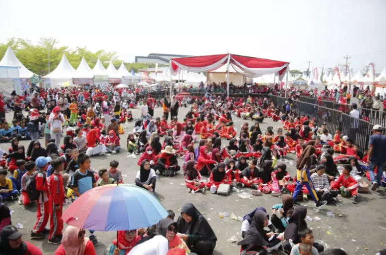 HUT ke-67 Lampung Selatan, Bupati Nanang Buka Jalan Sehat