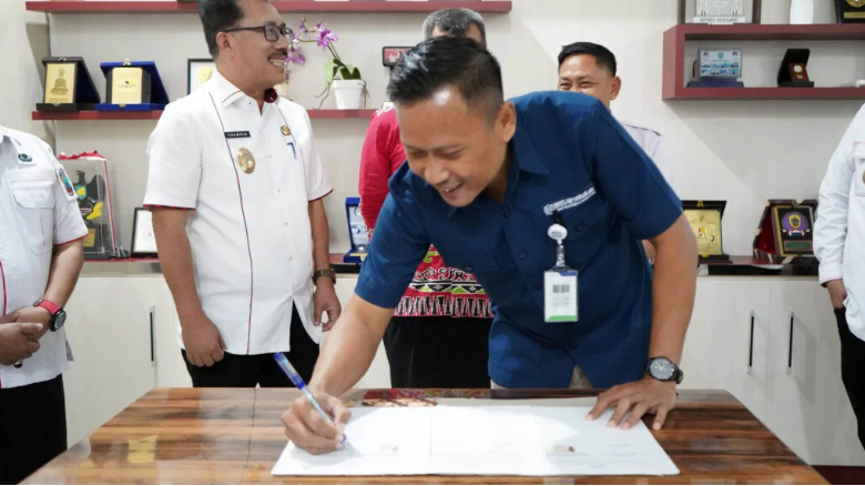 Informasi Status Kepesertaan JKN, Pemkab Lampung Selatan dan BPJS Kesehatan Teken Kerja Sama 