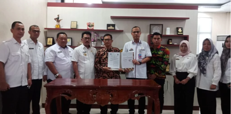 Pemkab Lamsel Perpanjang PKS Akademi Kebidanan dan SMK Hampar Baiduri Kalianda