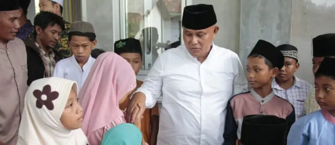 Safari Ramadan Di Masjid Nurul Amal Desa Tri Mulyo, Bupati Nanang Akan Berikan Bantuan 