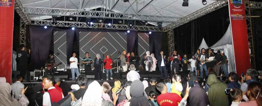 Meriah, Bupati Nanang Ermanto Hadiri Malam Pentas Seni Budaya 