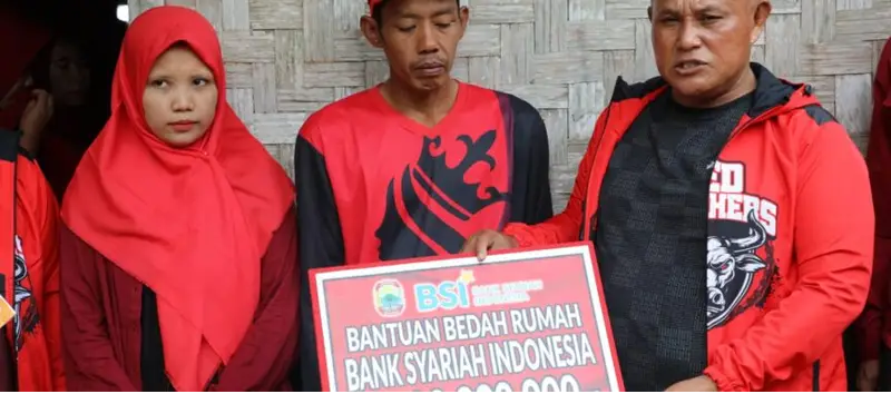 Di Kecamatan Merbau Mataram, Bupati Nanang Kembali Berikan Bantuan Bedah Rumah 