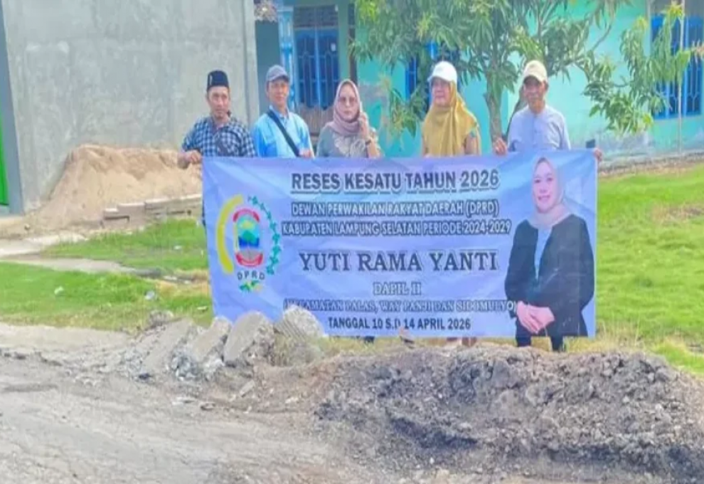 Kembali Lakalantas, Ketua Komisi III Yuti Rama Yanti Tinjau Jalan Palas