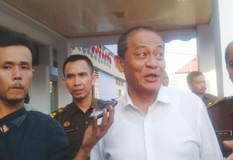 Kejati Bengkulu menahan Andi Roslinsyah, Rabu (2/8/2017)