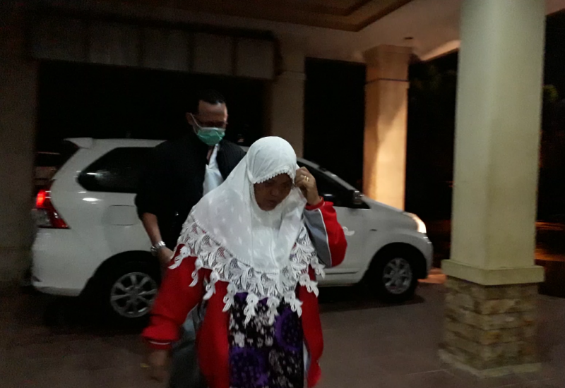 Salah satu pihak yang diamankan di Polda Bengkulu oleh KPK, Rabu (07/09/2017)