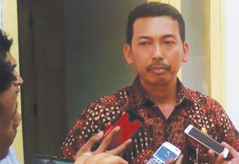 Kasi Intel Kejati Bengkulu Adi Nuryadi,SH,MH memberikan keterangan pers, Jumat (21/7/2017)