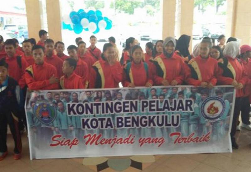 Walikota Bengkulu Helmi Hasan melepas 172 atlet kota Bengkulu sebagai Delegasi kontingen pada Pekan Olahraga Pelajar Daerah (POPDA) dan Pekan Paralimpyc Pelajar Daerah (PEPAREDA) Tingkat Provinsi Bengkulu