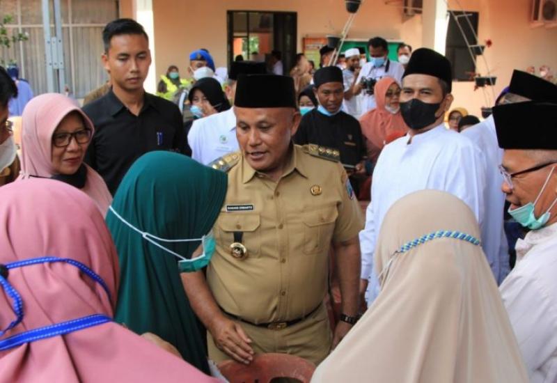 Bupati lamsel Buka Manasik Haji Lamsel