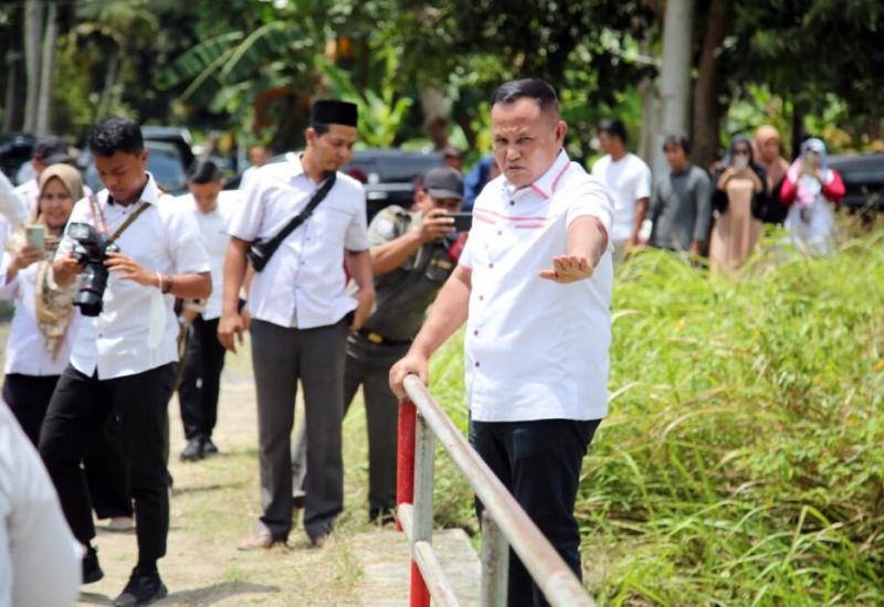 Wujudkan Harapan Warga, Bupati Nanang Bakal Lebarkan Jembatan Parit 9 Desa Berundung