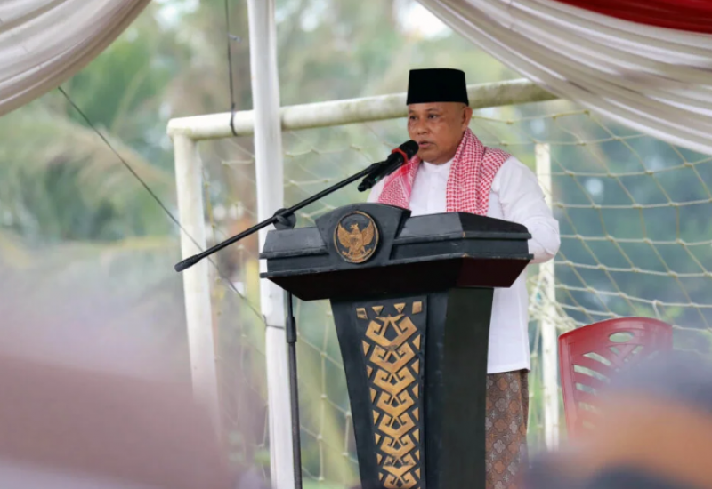 Bupati Lampung Selatan Nanang Ermanto Salat Idul Adha 1445 Hijriah di Lapangan Desa Way Galih