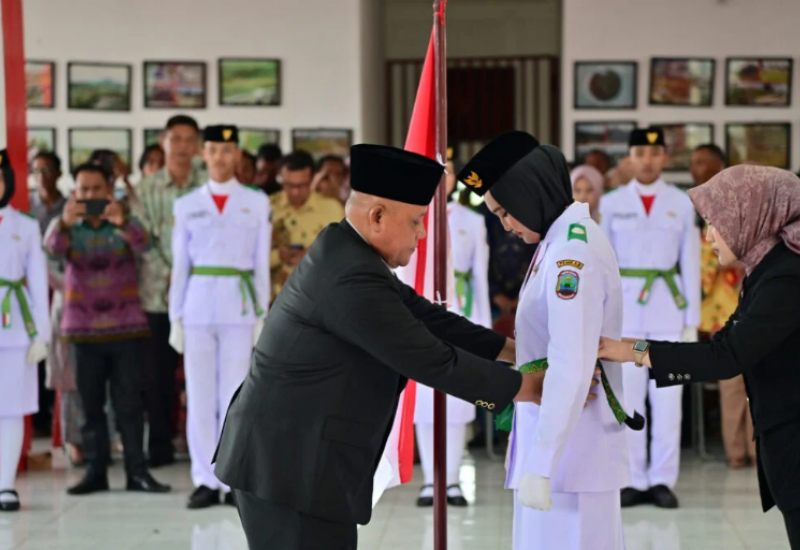 Resmi, Bupati Nanang Ermanto Kukuhkan 35 Anggota Paskibraka Tahun 2024