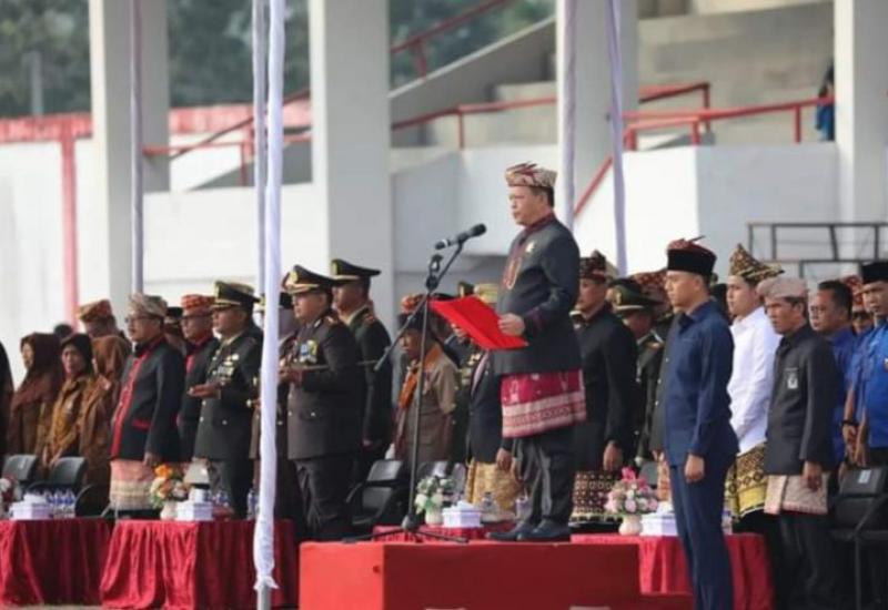 Upacara Hari Kemerdekaan RI, Ketua DPRD Lamsel Bacakan Teks Proklamasi