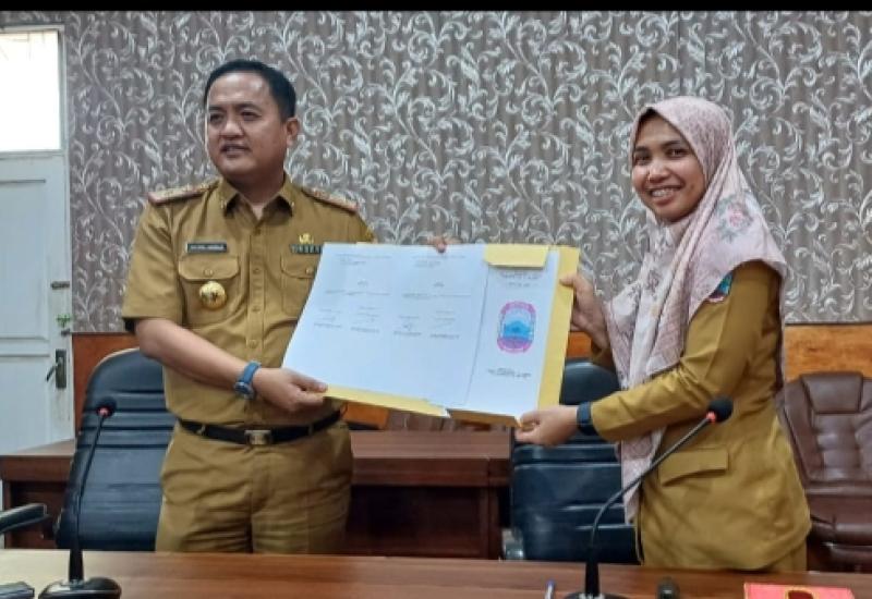 Serah Terima Jabatan Sekretaris DPRD: Momentum Penyegaran dan Peningkatan Kinerja
