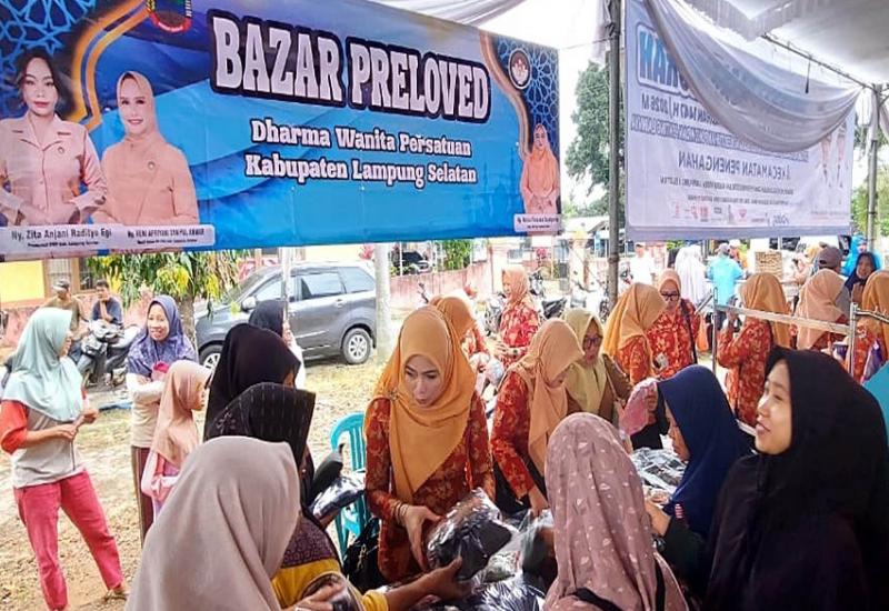 Bantu Tekan Harga Sembako, Pasar Murah Ramadhan di Penengahan Diserbu Warga 