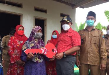 Hasil Bedah Rumah di Desa Kemukus Dan Desa Taman Sari, Bupati Nanang Lakukan Peninjauan