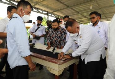 Launching Home Industri Sepatu Selo, Bupati Lamsel Harap UMKM Mampu Bersaing di Pasaran