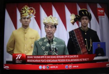 Dewan Perwakilan Rakyat Daerah Lampung Selatan (DPRD Lamsel)  menggelar rapat paripurna dalam rangka menyaksikan dan mendengarkan Pidato Kenegaraan Presiden RI Joko Widodo (Jokowi), yang merupakan rangkain   menyambut HUT ke-77 Kemerdekaan RI melalui media elektronik di ruang paripurna,  gedung DPRD, Selasa (16/8).