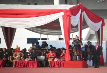 Pemerintah Kabupaten (Pemkab) Lampung Selatan (Lamsel) menggelar   upacara peringatan Hari Ulang Tahun (HUT) ke-77 Kemerdekaan Republik Indonesia   (RI), bertindak sebagai inspektur upacara (Irup), Bupati Lampung Selatan Nanang   Ermanto, komandan upacara Perwira Seksi Logistik Kodim 0421/LS Kapten Infanteri   Muhammad Raffdi dan pembaca naskah proklamasi oleh Ketua Dewan Perwakilan   Rakyat Daerah (DPRD) Lamsel, Hendry Rosyadi di Stadion Zainal Abidin Pagaralam Jati Kalianda, Rabu (17/8).