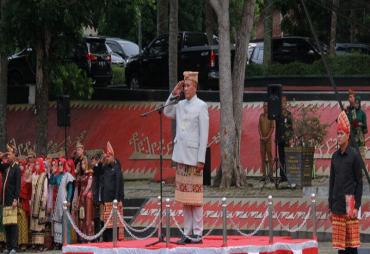 Pemerintah Kabupaten Lampung Selatan (Pemkab Lam-Sel) menggelar Upacara Peringatan Hari Ulang   Tahun (HUT)Ke-66 Lampung Selatan yang sekaligus dirangkai dengan peringatan Hari Kesehatan Nasional (HKN) ke-  58, di Lapangan Korpri Pemda Lam-Sel, Senin (14/11).