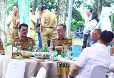 Sekda Lamsel Thamrin Tinjau Lokasi Pembanguan Gedung Sport Center