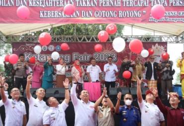 Bupati Nanang Ermanto Buka Ketapang Fair 2023, Siap Tunjukan Kemeriahan