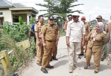 Tinjau Jembatan Rusak di Desa Sidosari, Bupati Nanang Instruksikan Dinas PUPR 