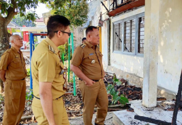Bupati Lampung Selatan Tinjau Rumah Dinas Camat Penengahan, Paska Terbakar
