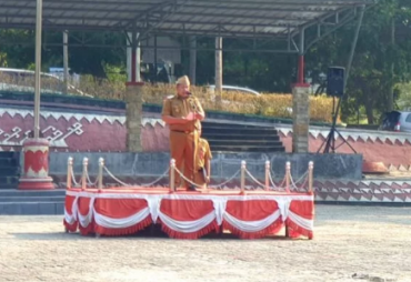 Ingatkan Kedisiplinan Pegawai, Staf Ahli Ekobang dan Kemasyarakatan Pimpin Apel