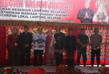 Tradisi Kearifan Lokal, Bupati Nanang Hadiri Acara Khegah Talam Juadah