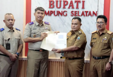 Serahkan 13 Sertifikat Pakai Pemda, Bupati Nanang Terima Audiensi Kepala ATR/BPN Lampung Selatan 