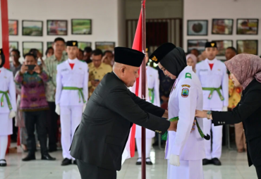 Resmi, Bupati Nanang Ermanto Kukuhkan 35 Anggota Paskibraka Tahun 2024